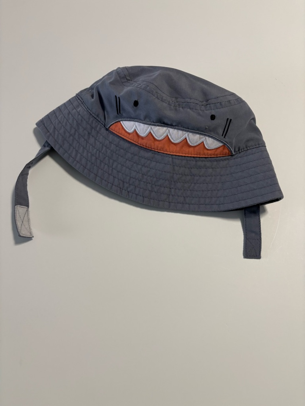Carter’s shark bucket sunhat baby 6-12m